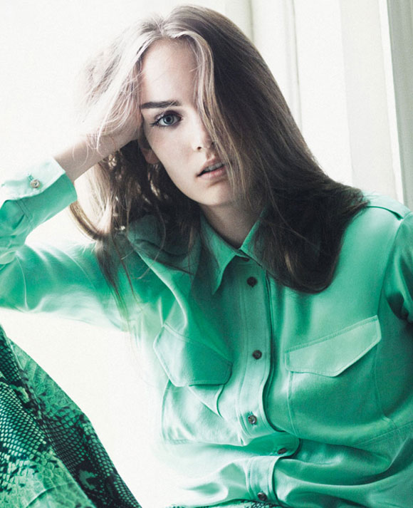 Chloe 2011ﶬV DƬ