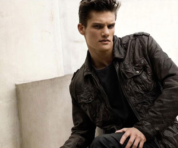 Calvin Klein White Label 2011ﶬVDƬ