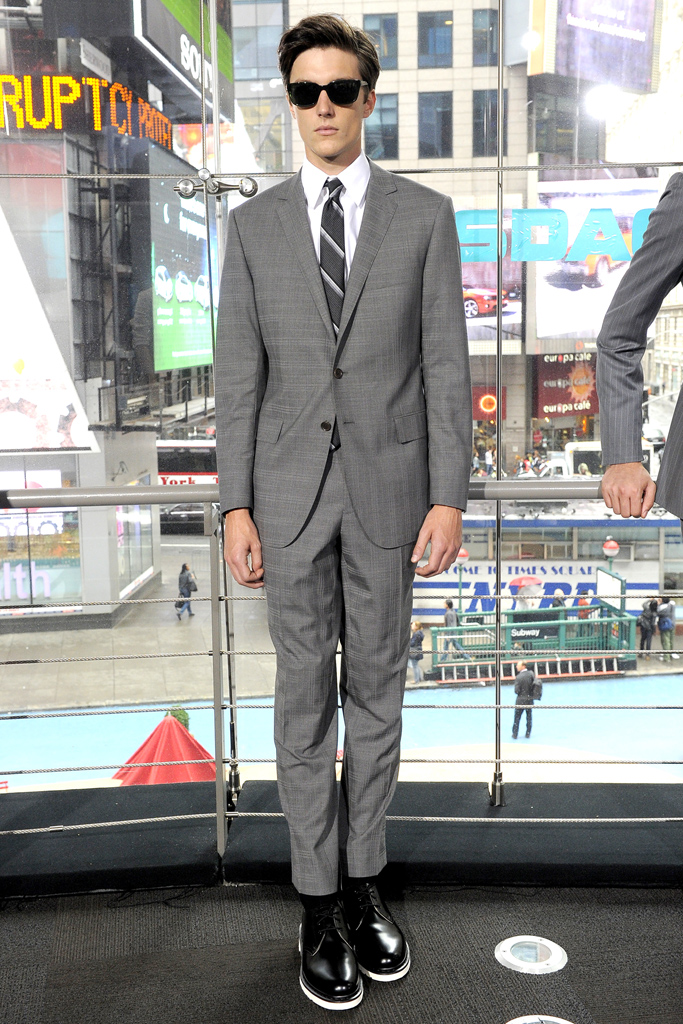 DKNY 2012ĳ¸DƬ
