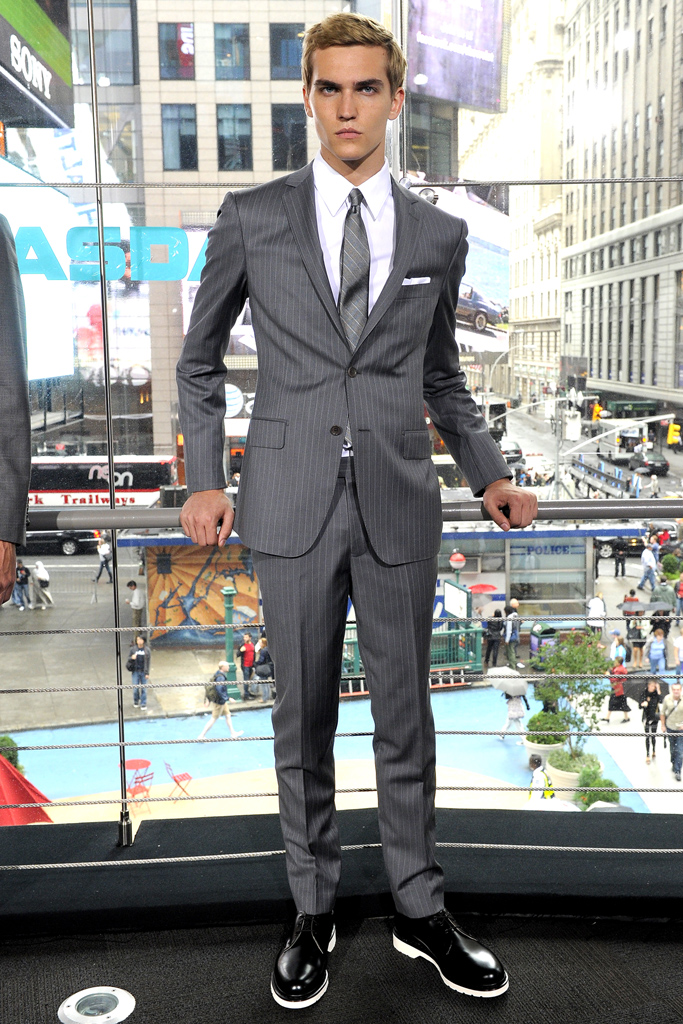 DKNY 2012ĳ¸DƬ