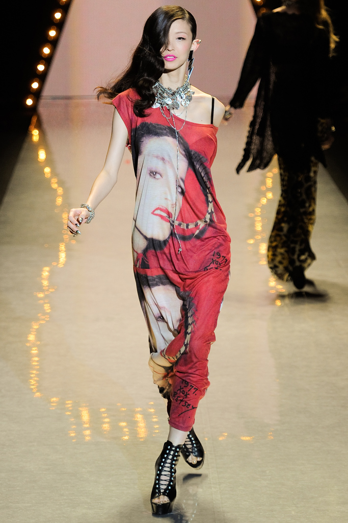 Betsey Johnson 2012DƬ
