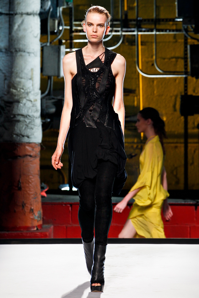 Helmut Lang 2012DƬ