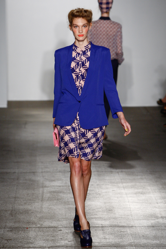 Karen Walker 2012DƬ