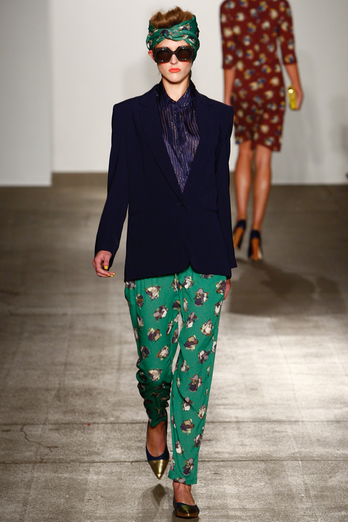 Karen Walker 2012DƬ