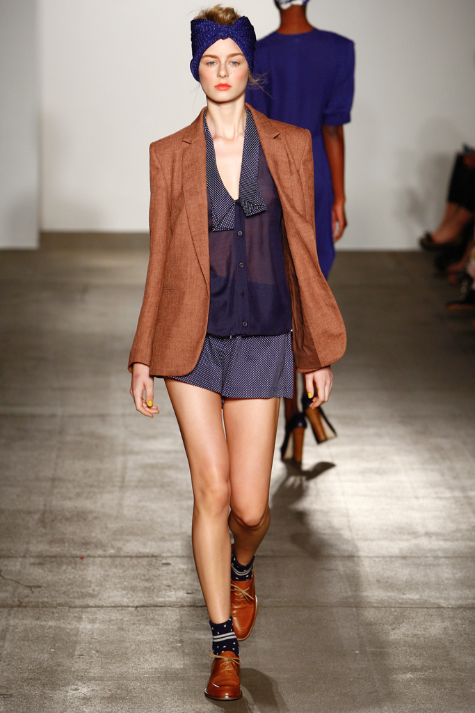 Karen Walker 2012DƬ