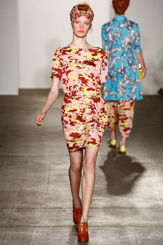 Karen Walker 2012DƬ