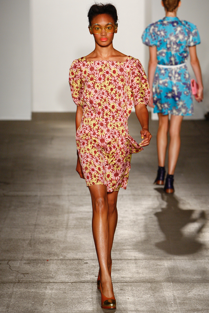 Karen Walker 2012DƬ