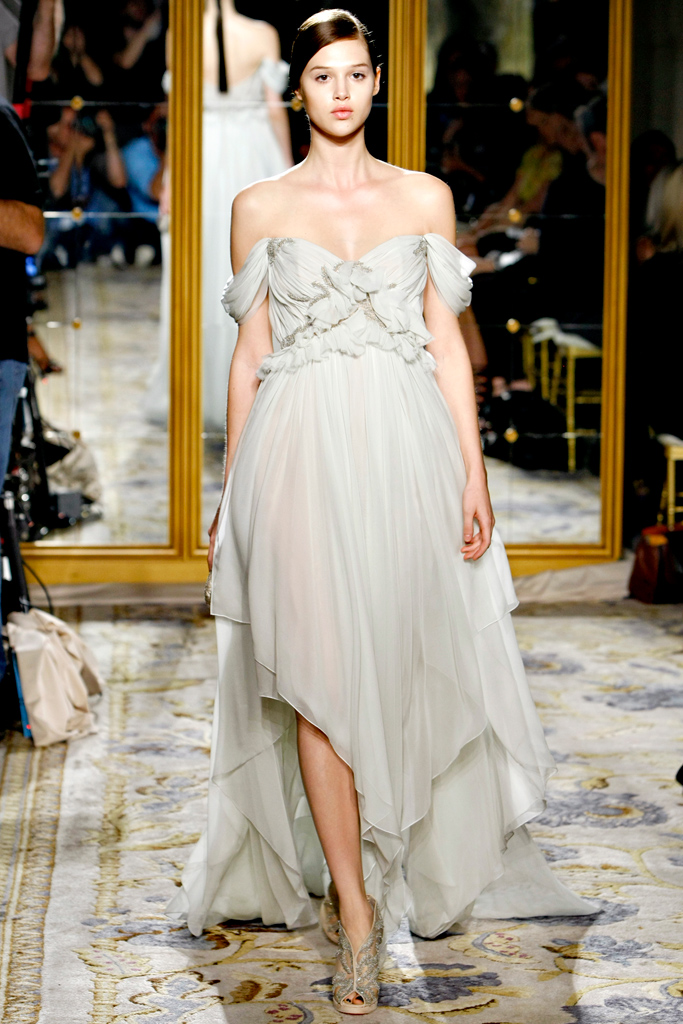 Marchesa 2012DƬ
