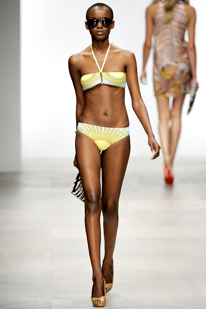 Holly Fulton 2012DƬ