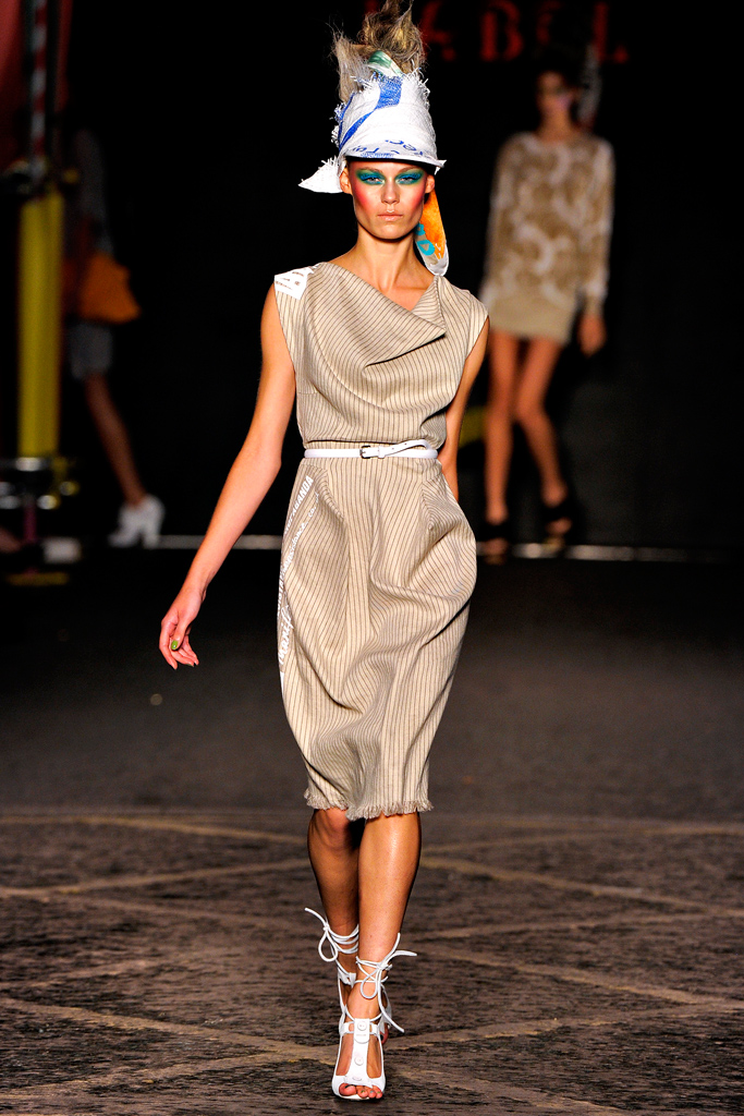 Vivienne Westwood Red Label 2012DƬ
