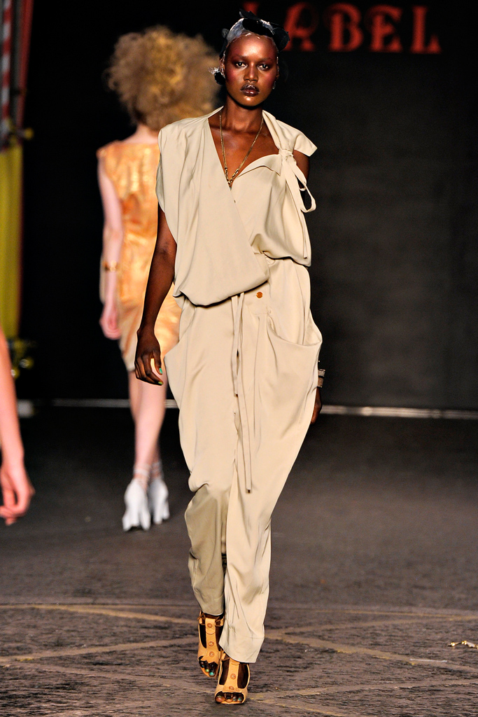 Vivienne Westwood Red Label 2012DƬ