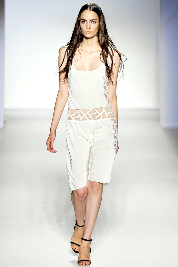 Alberta Ferretti 2012(chng)DƬ