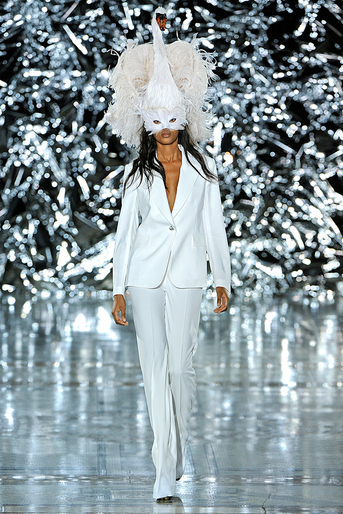 Giles 2012DƬ