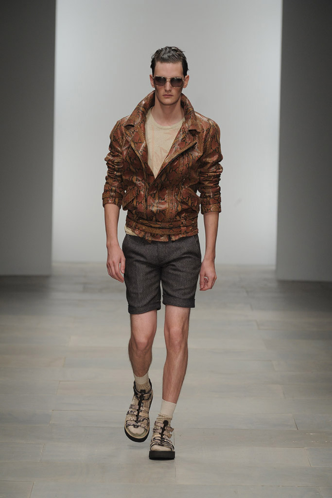 James Long 2012(chng)DƬ