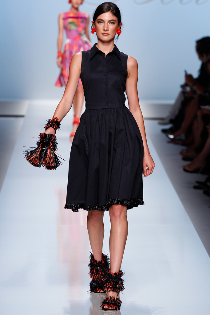 Blumarine 2012DƬ