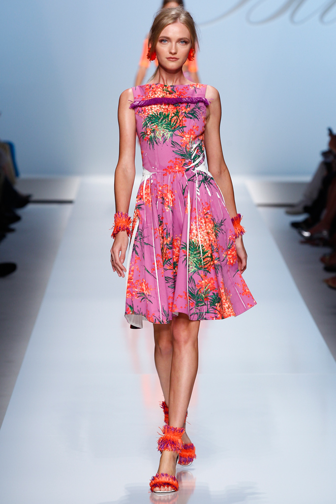 Blumarine 2012DƬ