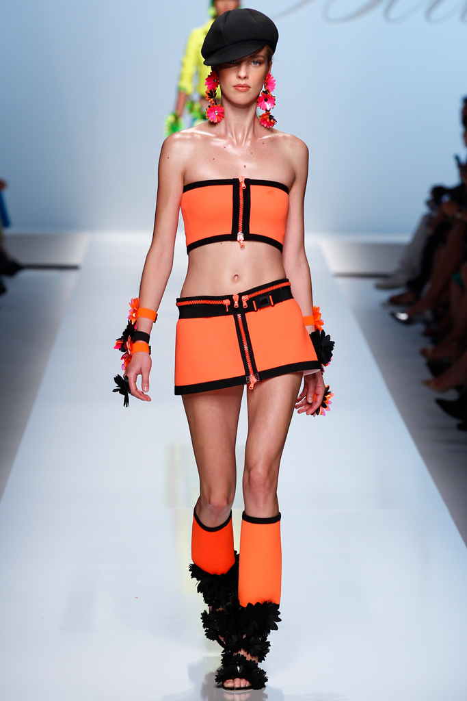 Blumarine 2012DƬ