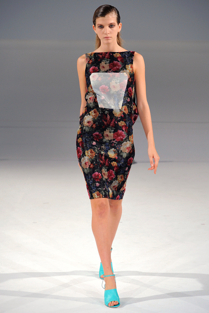 Chalayan 2012DƬ