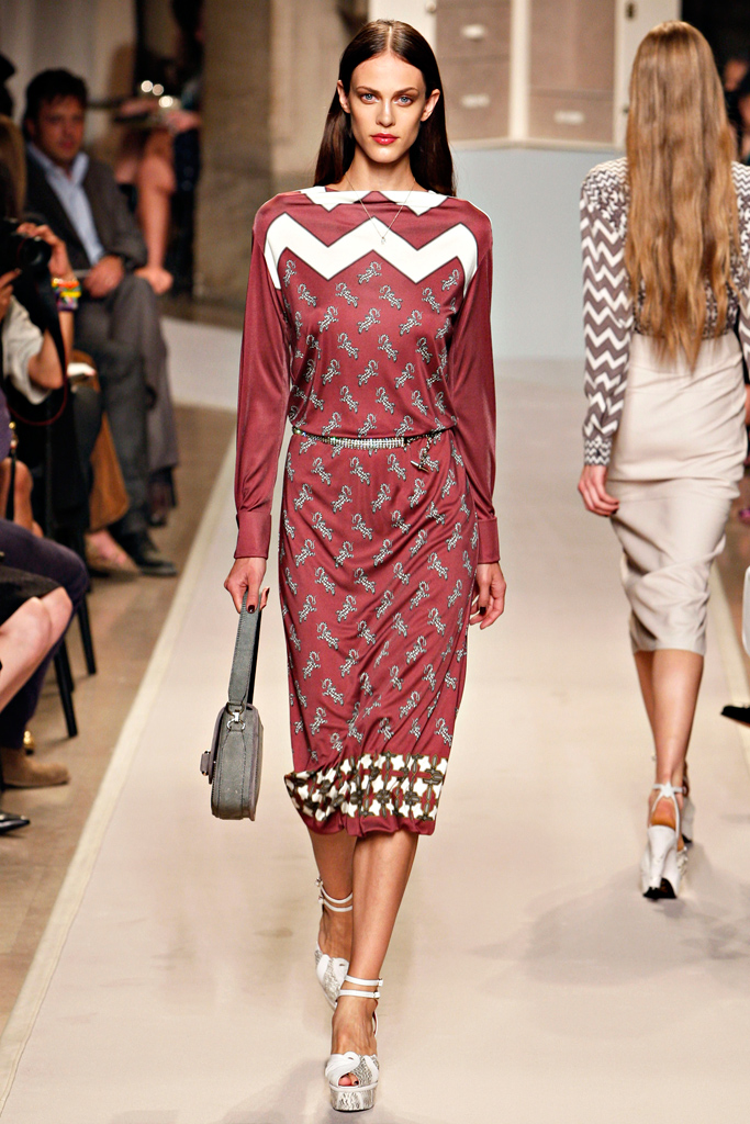 Loewe 2012DƬ