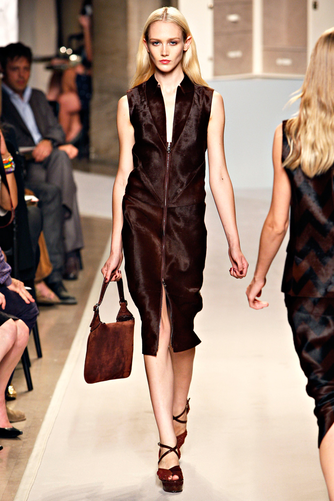 Loewe 2012DƬ