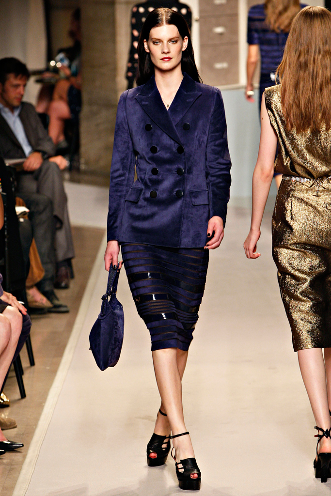 Loewe 2012DƬ