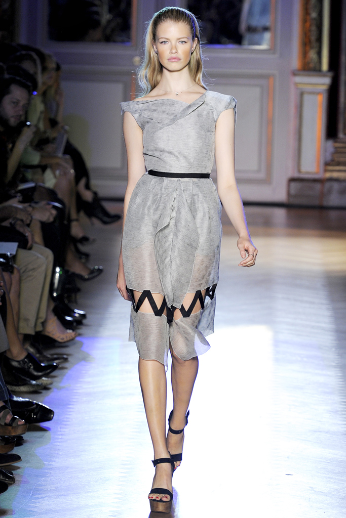 Roland Mouret 2012(chng)DƬ