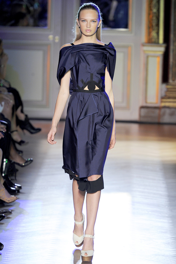 Roland Mouret 2012DƬ