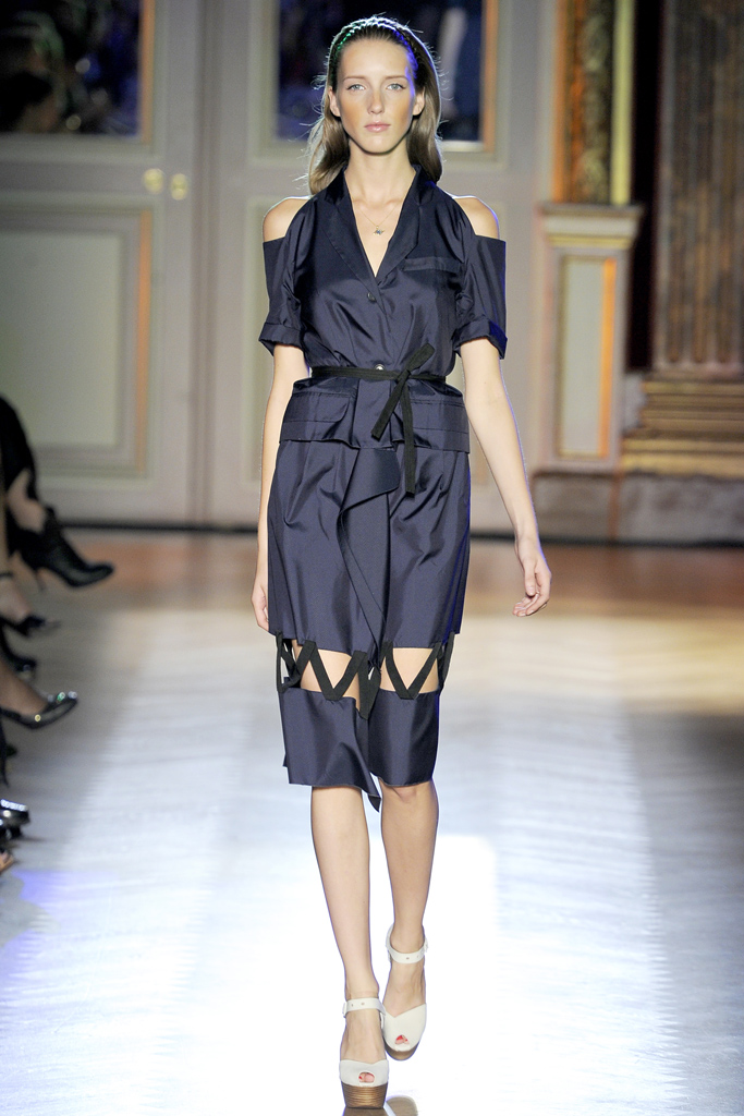 Roland Mouret 2012DƬ