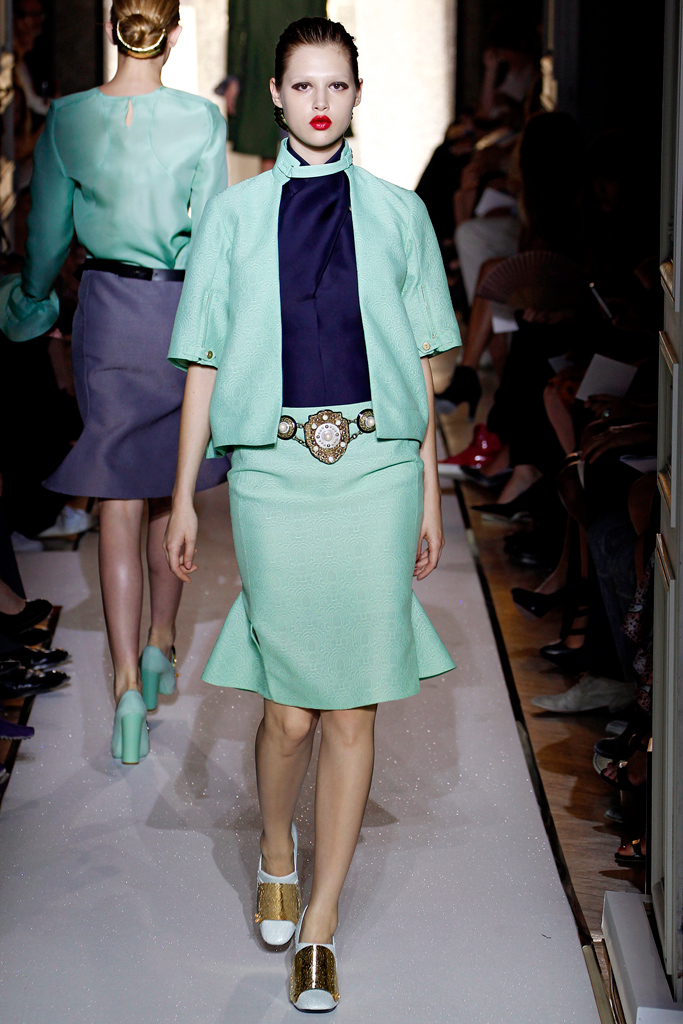 Yves Saint Laurent 2012DƬ