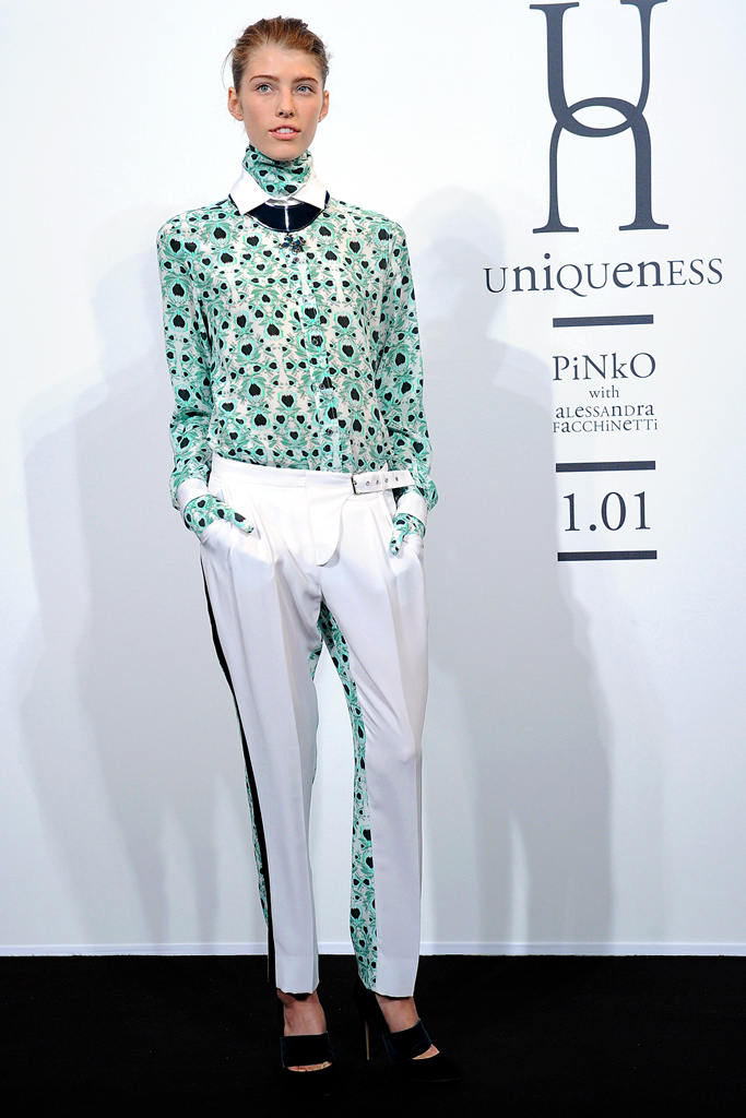 Uniqueness 2012DƬ
