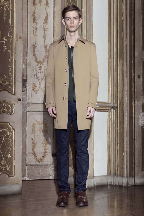 Valentino 2011ﶬbLookbookDƬ