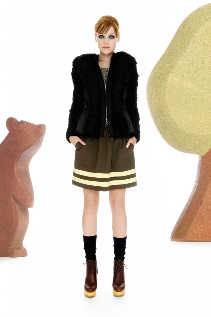Moschino Cheap And Chic 2012ϵ DƬ