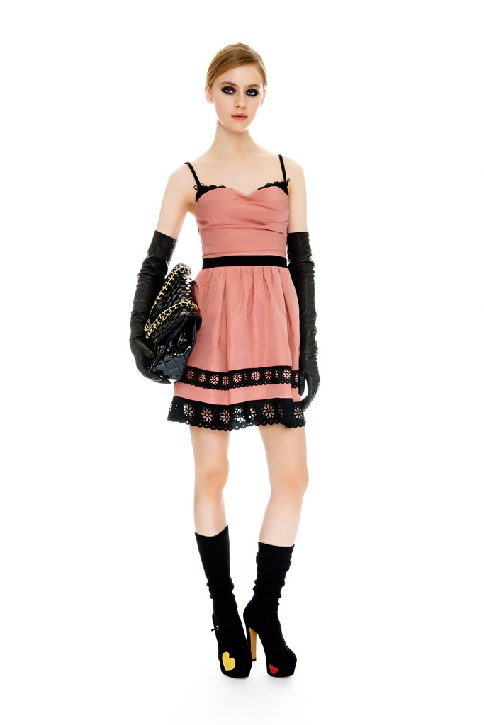Moschino Cheap And Chic 2012ϵ DƬ