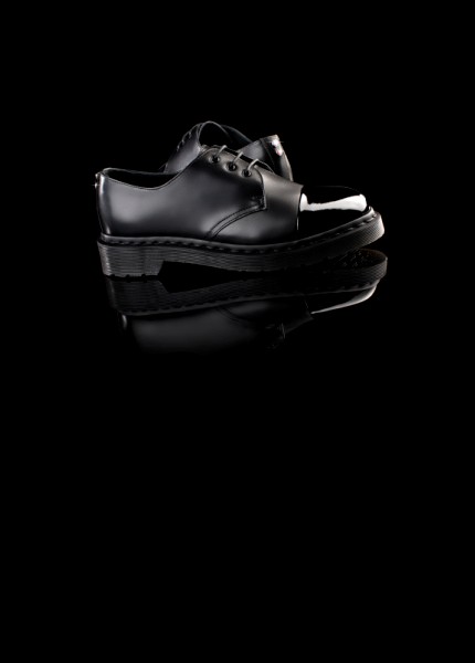 Dr. Martens x Swarovski鞋履Lookbook 高清圖片
