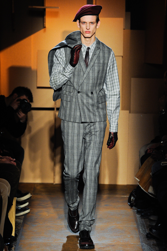 Les Hommes 2012ﶬbDƬ