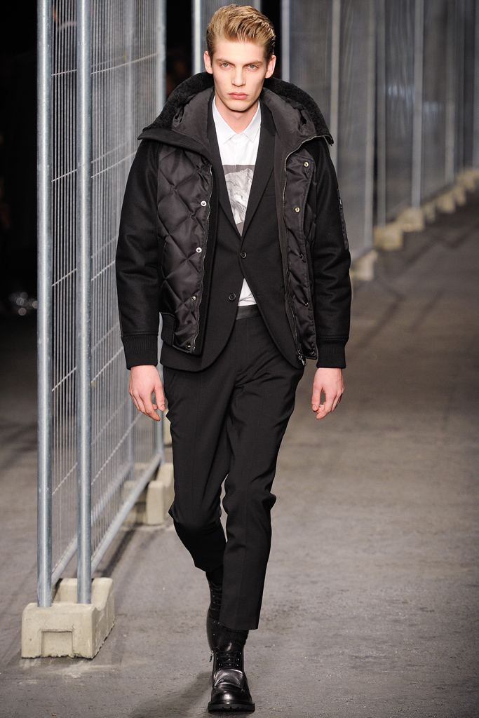 Neil Barrett 2012ﶬbDƬ