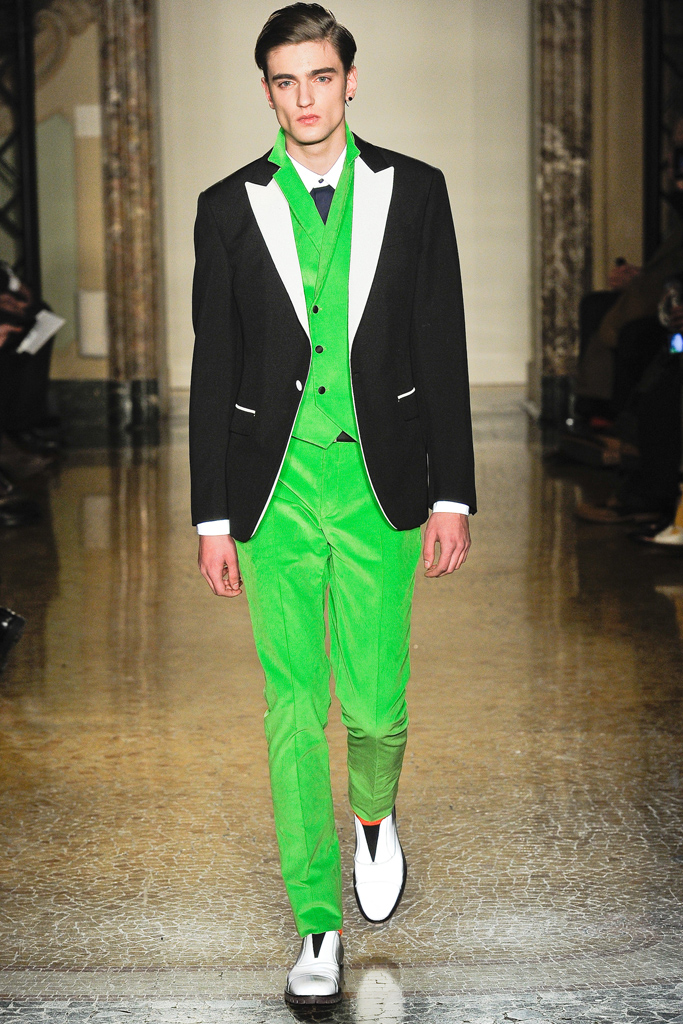 Moschino 2012秋冬男裝高清圖片