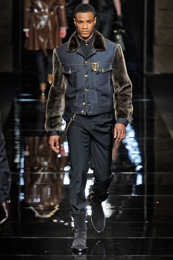 Versace 2012ﶬbDƬ