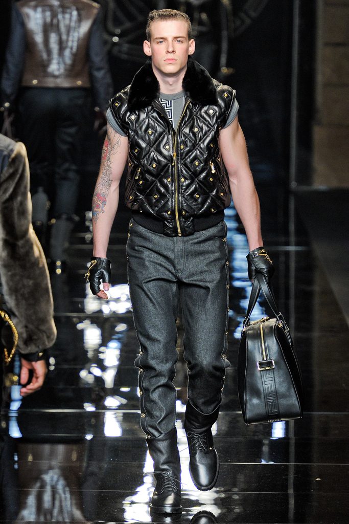 Versace 2012ﶬbDƬ