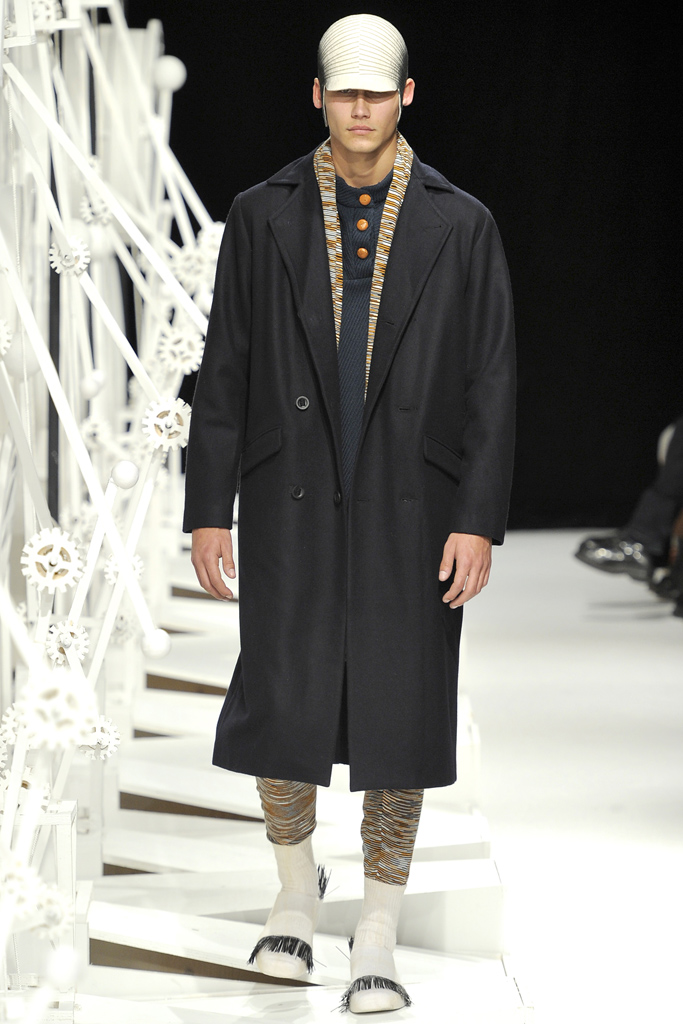 Henrik Vibskov 2012ﶬbDƬ