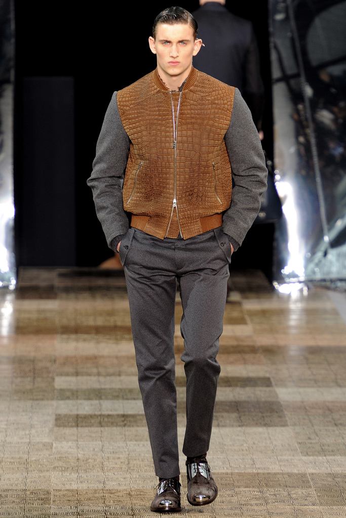 Louis Vuitton 2012ﶬbDƬ