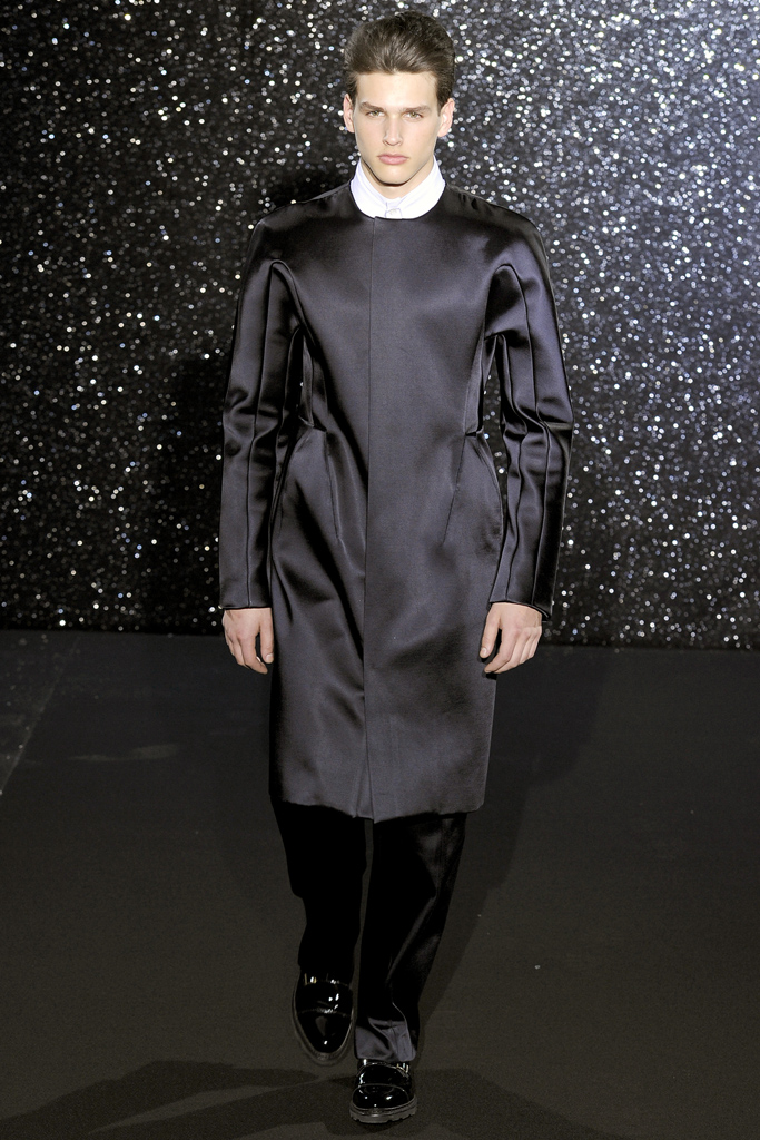 Mugler 2012ﶬbDƬ