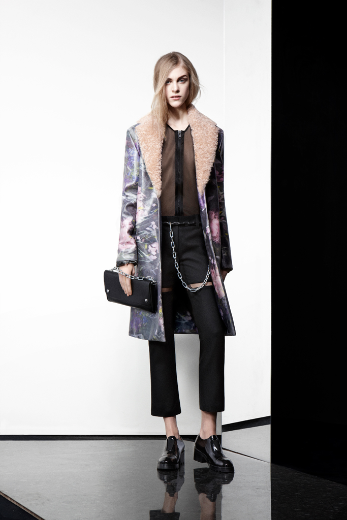 Acne 2012ϵиDƬ