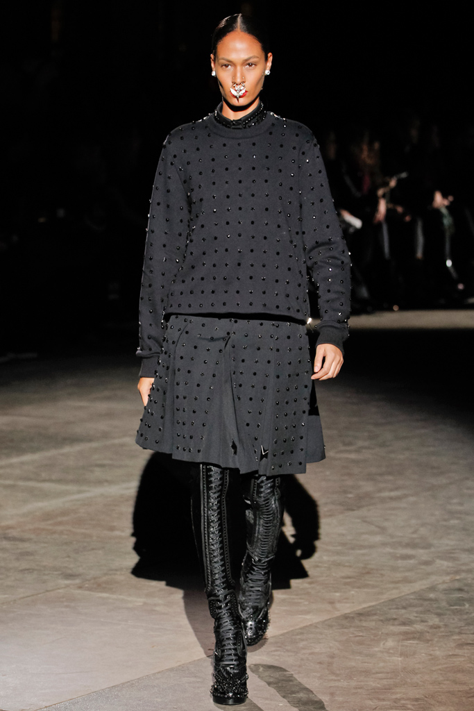 Givenchy 2012ﶬbDƬ