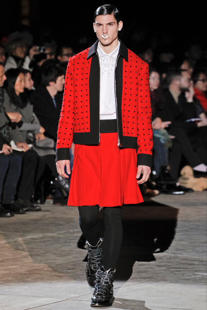 Givenchy 2012ﶬbDƬ