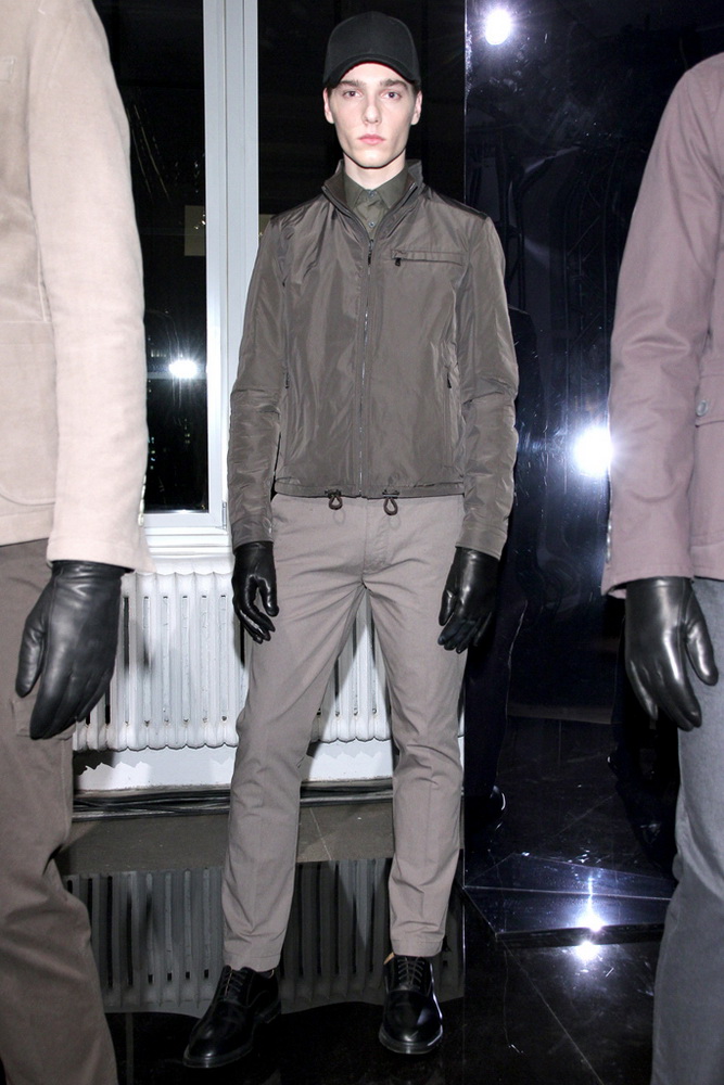 DKNY 2012ﶬbDƬ