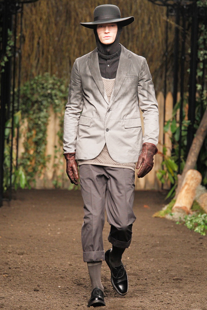 Robert Geller 2012ﶬbDƬ