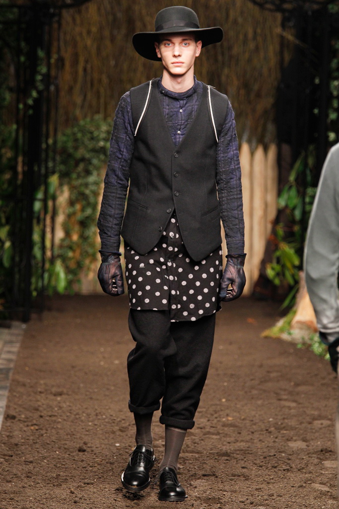 Robert Geller 2012ﶬbDƬ