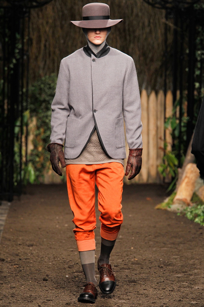Robert Geller 2012ﶬbDƬ