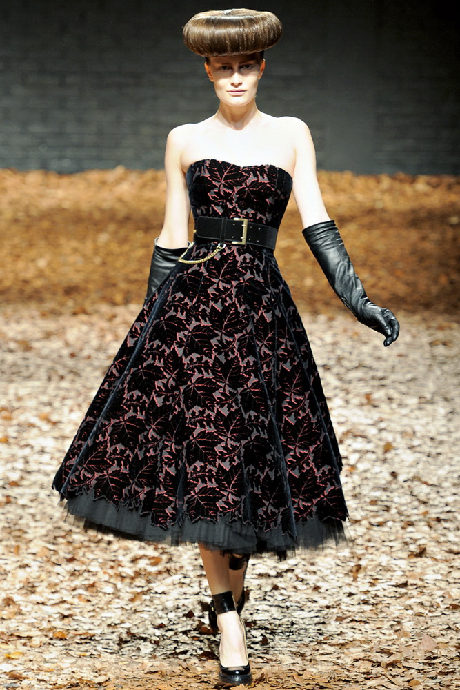 McQ 2012ﶬ¸DƬ